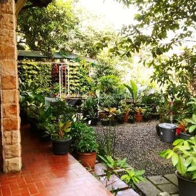 Jual rumah komersil di dekat Area Pakubuwono, Kebayoran Baru, Kramat Pela, Jakarta Selatan 