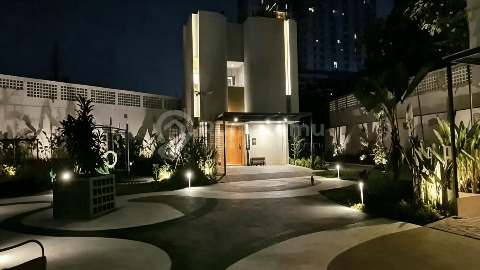 Rumah Baru Dgn Roottop, Cluster Dan Alami Di Cbd Bsd Tangerang