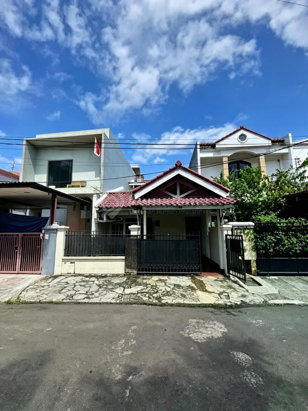 Rumah Pondok Indah - Lokasi Premium, Harga Menarik