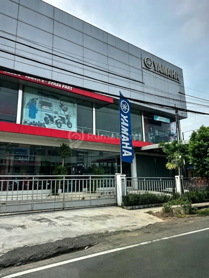 Gedung Bagus murah siap pakai ex dealer yamaha di kota Cilegon