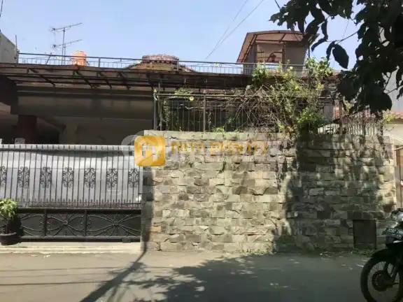 Rumah Bagus Tanah Luas Lokasi Strategis di Condet Jakarta Timur