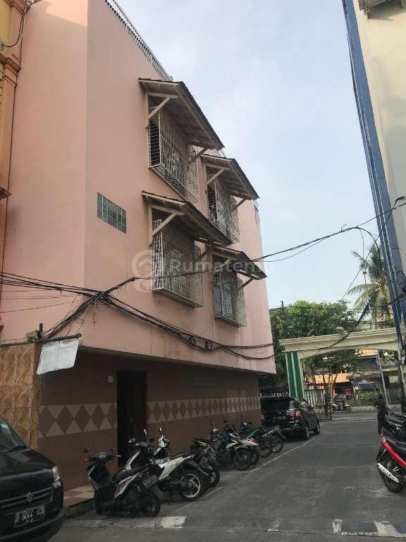 Sewa ruko komplek hook cocok untuk kantor, bank, cafe di Pademangan Barat, Jakarta Utara