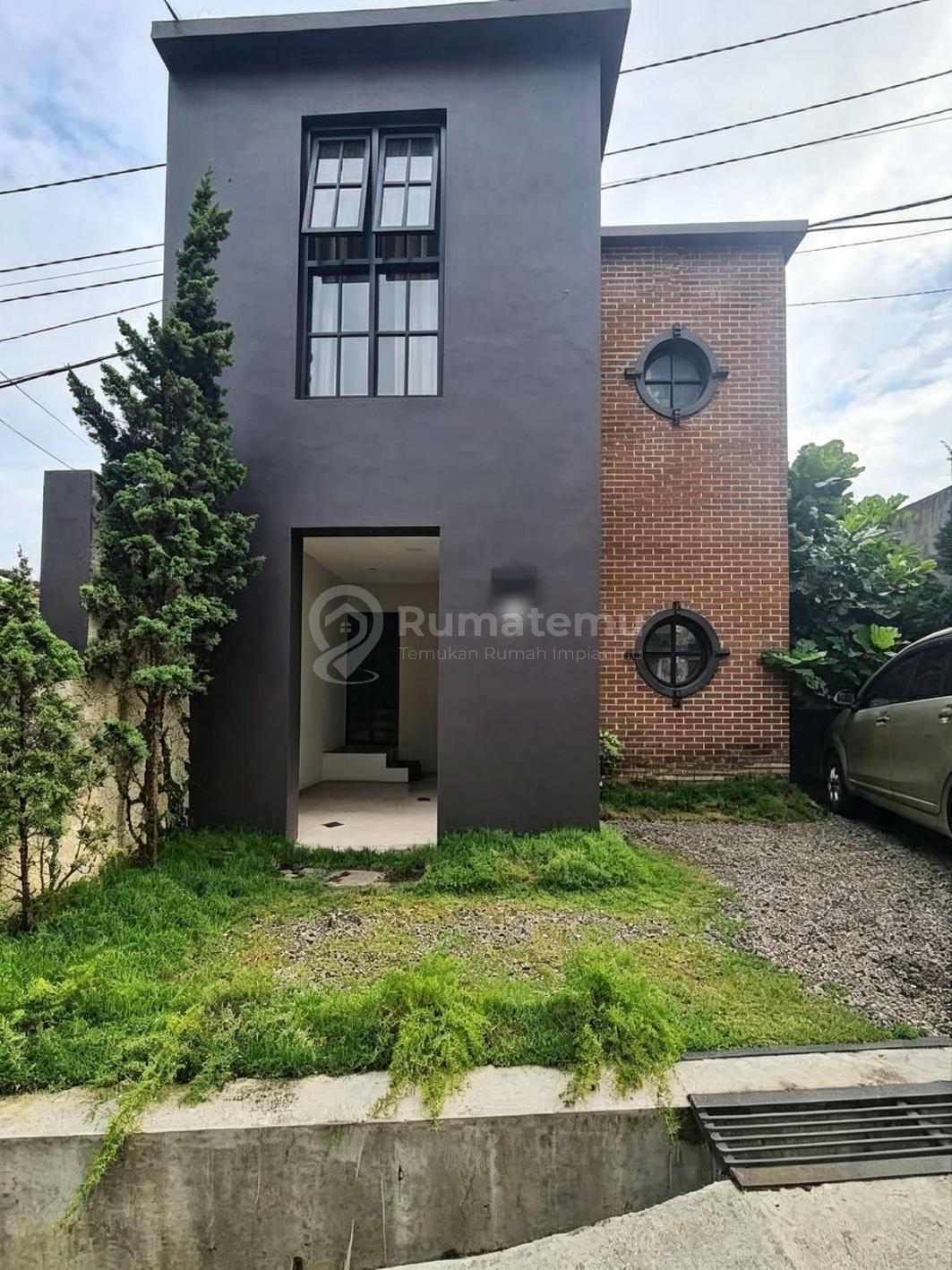 Jual Rumah lokasi strategis View Bandung di Dago Ciburial Bandung