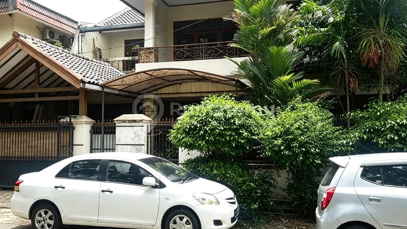 Dijual rumah komplek Akses jalan 2 mobil lebih di Cipinang, Jatinegara, Cipinang Muara