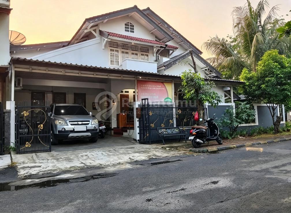 Dijual Rumah Lokasi Strategis Dekat Kampus Stan di Bintaro Sektor 5