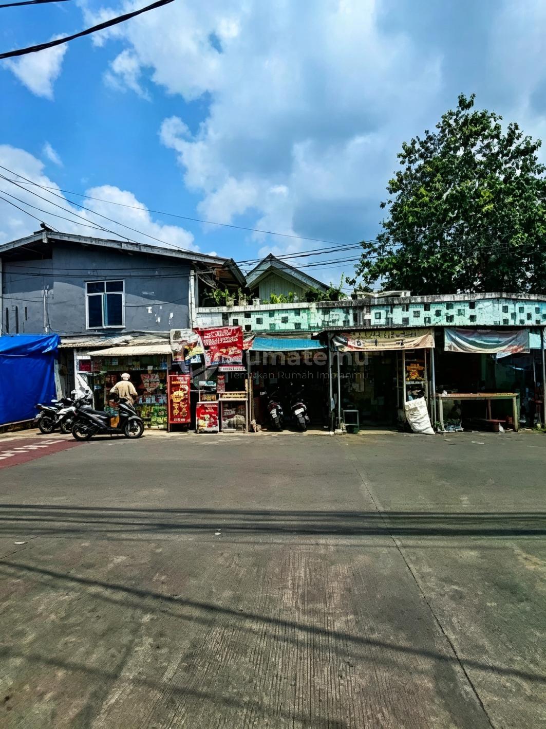 Rumsh Lama dan 8 Kios di Kelapa Gading Jakarta Utara