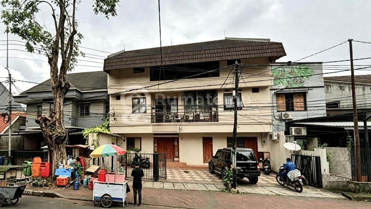 Jual rumah kantor butuh renov di Bendungan Hilir, Jakarta Pusat