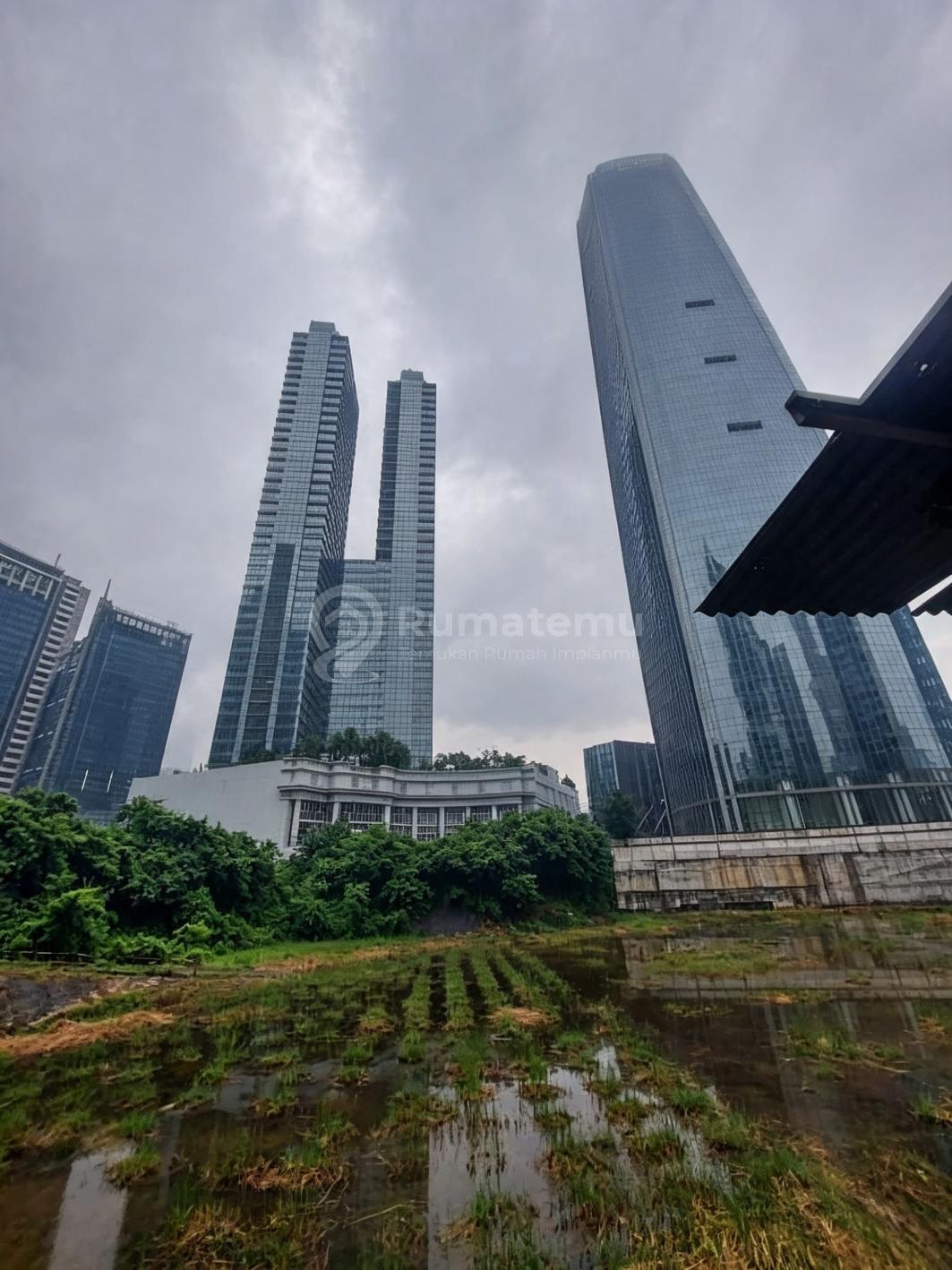 DIJUAL TANAH JARANG DIDEKAT PERKOTAAN ADA MEGA KUNINGAN JAKARTA SELATAN