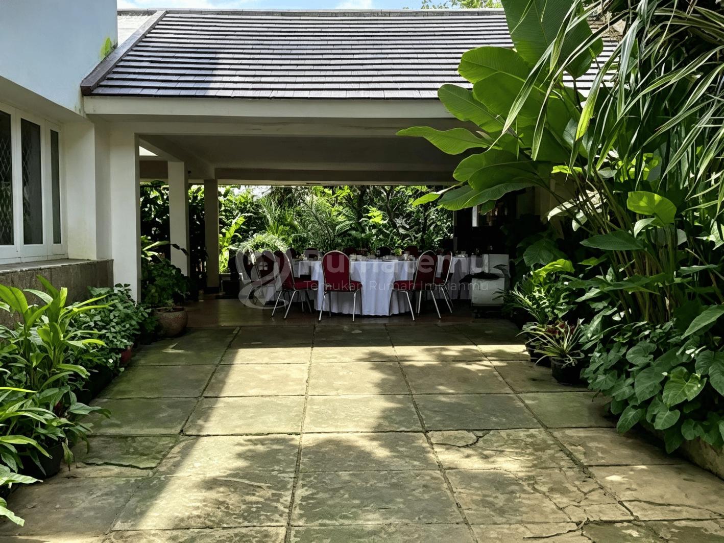 IMAM BONJOL MENTENG [RUMAH] Dijual- Lokasi super Prime
