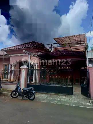 Rumah Secondary Lokaai Strategis di Gedong