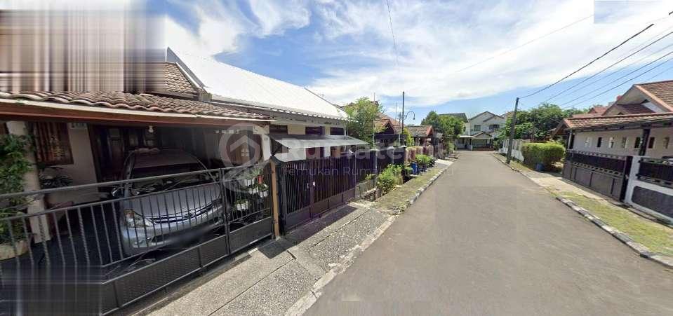 Dijual rumah komplek baru renov Berada di jalan utama Margonda raya di Margonda, Beji, Depok