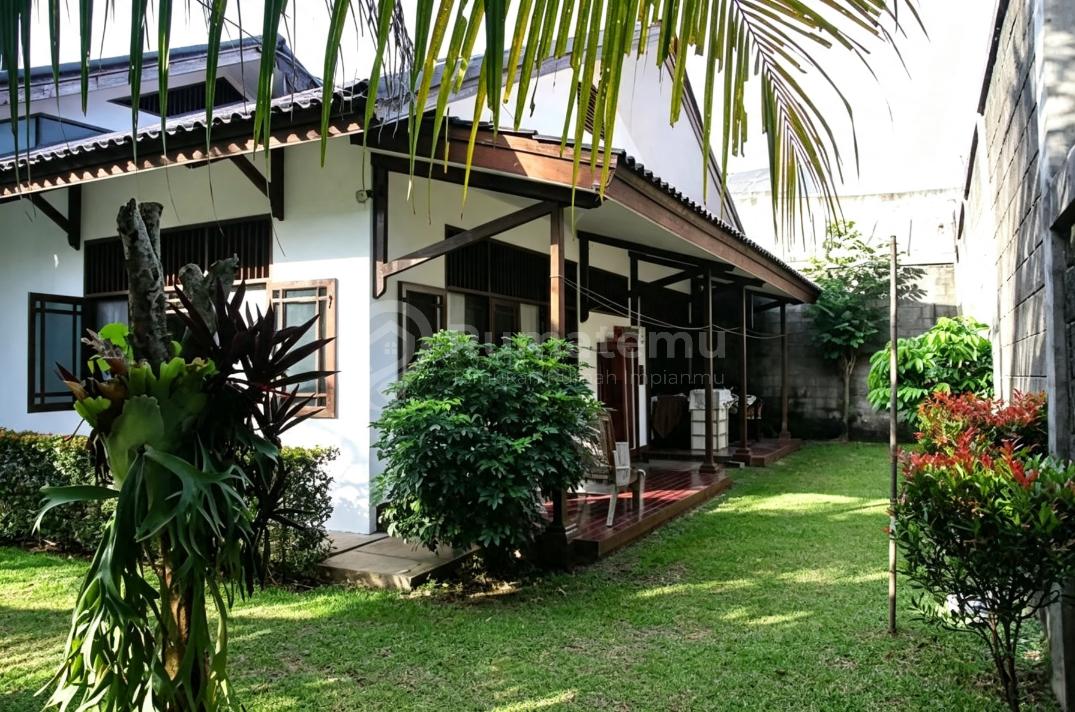 Jual cepat rumah 2 lantai di Bintaro