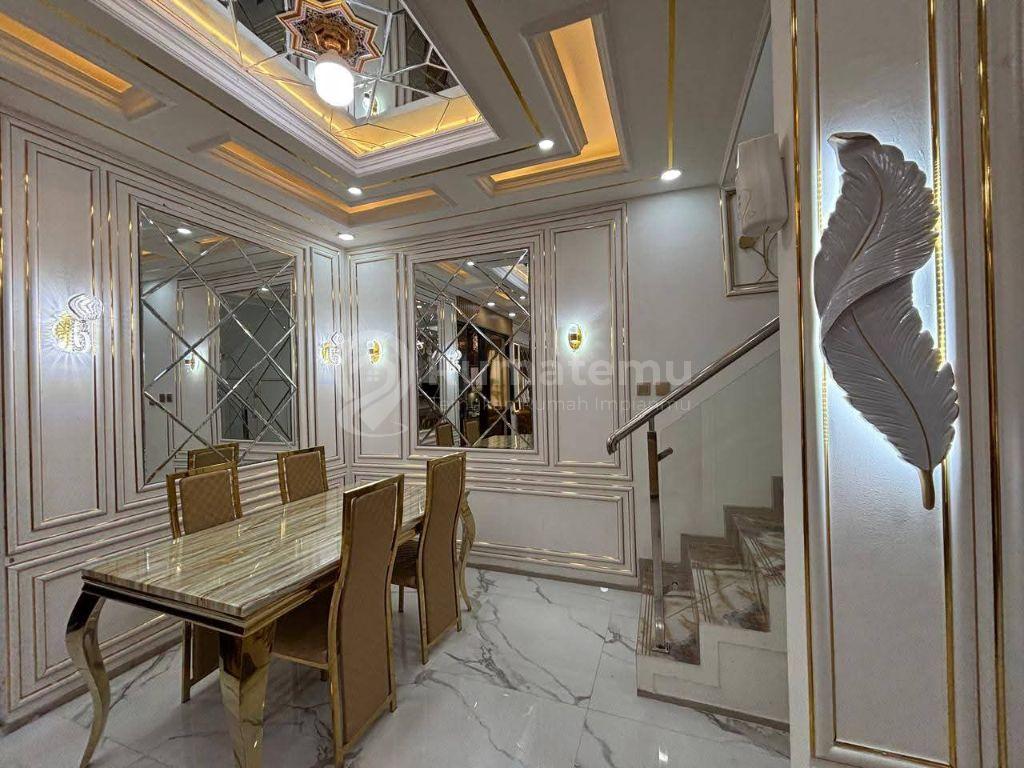 Disewakan Rumah 2 Lantai Cantik Interior Full Kaca Furnished di Cibinong Bogor Dekat ke Stasiun Bojonggede