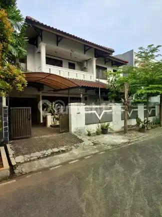 Rumah Secondary Dalam Komplek di Pulomas