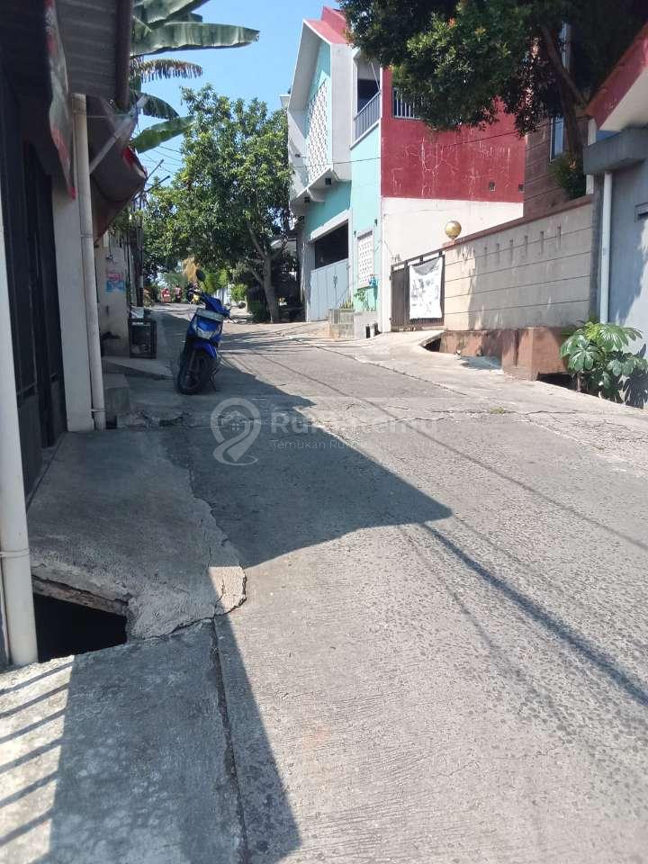 Dijual Tanah Bonus Kontrakan Belakang Kampus Poltek UI Depok 
