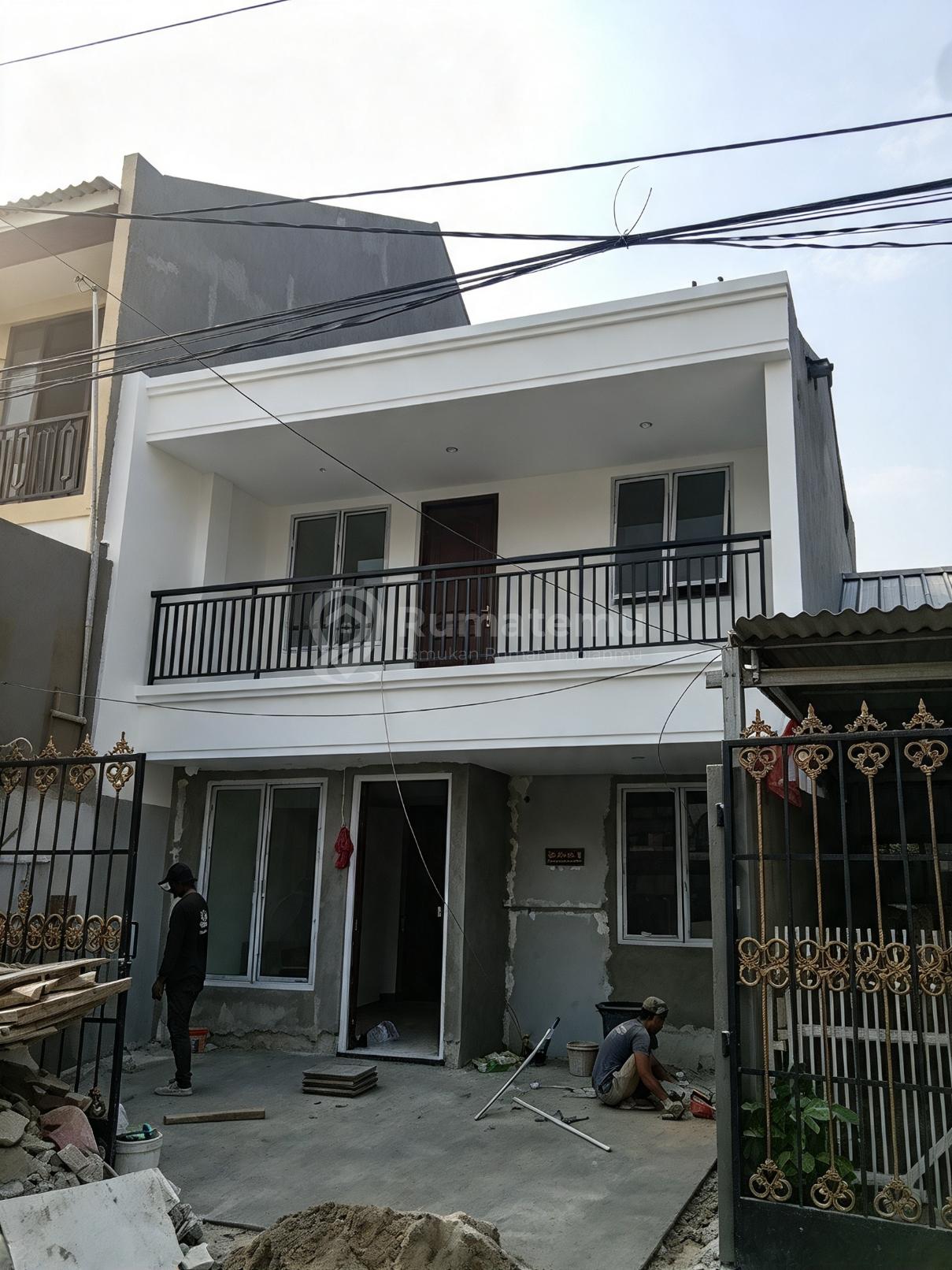 Kalideres Permai, Jakarta Barat..Dijual Rumah Minimalis 2.5 Lantai, Lokasi Dekat Sekolah Swasta/Rs/Mall/Supermarket/Kuliner, PLN 2200W, Air Pam, Row Jalan Depan Rumah 3 Mobil, Tidak Banjir, SHM On Hand.-M30826r.n1c | Rumah123