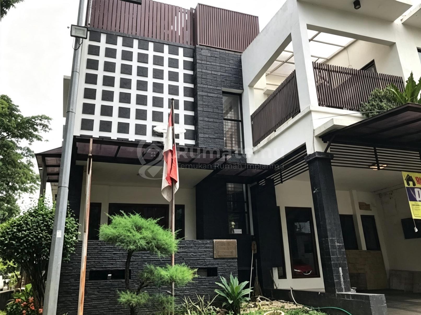 Dijual Rumah Semi Furnish Siap Huni di Emerald Terrace