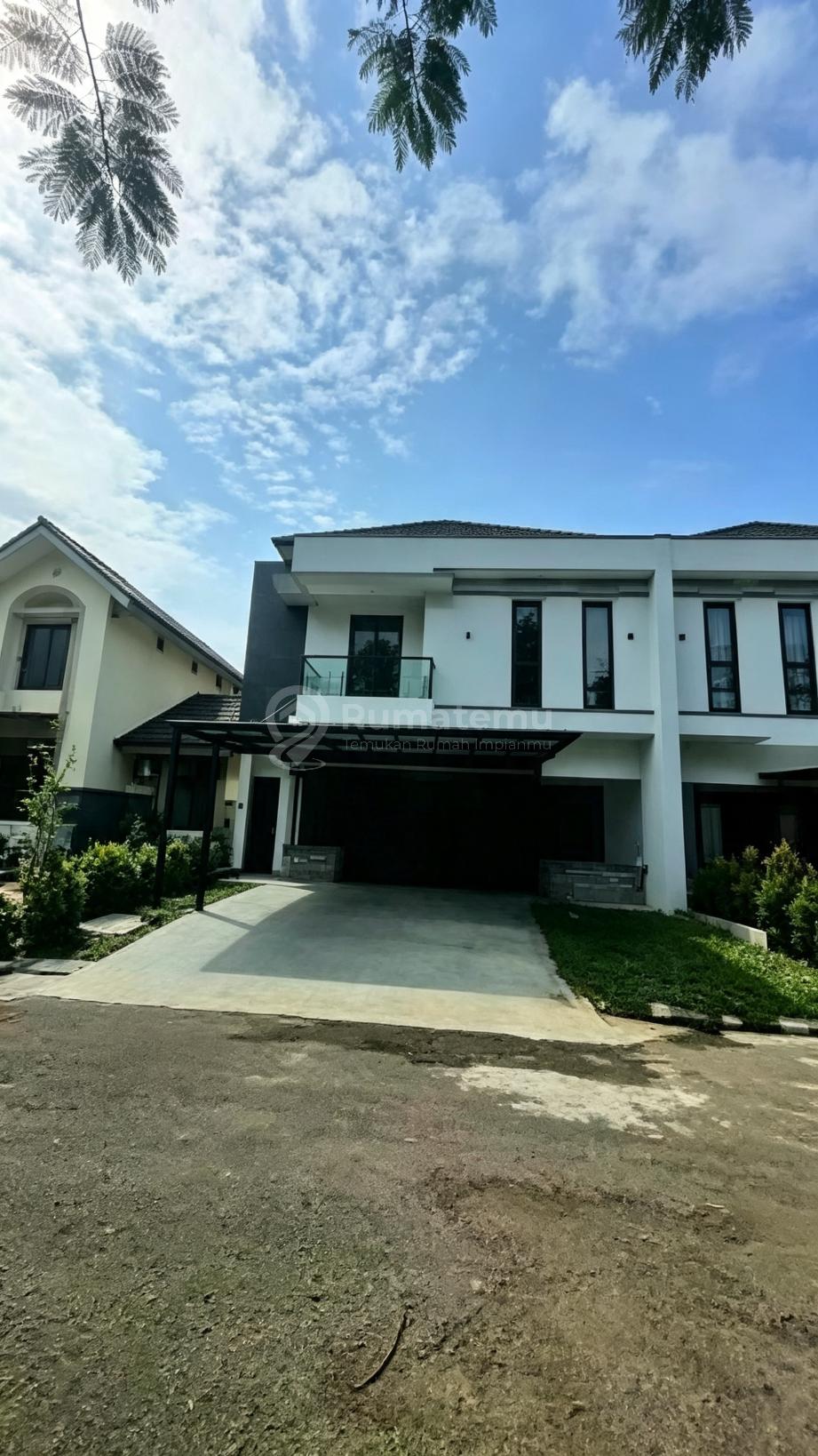 Rumah Baru 2 Lantai Siap Huni Strategis Siap Nego