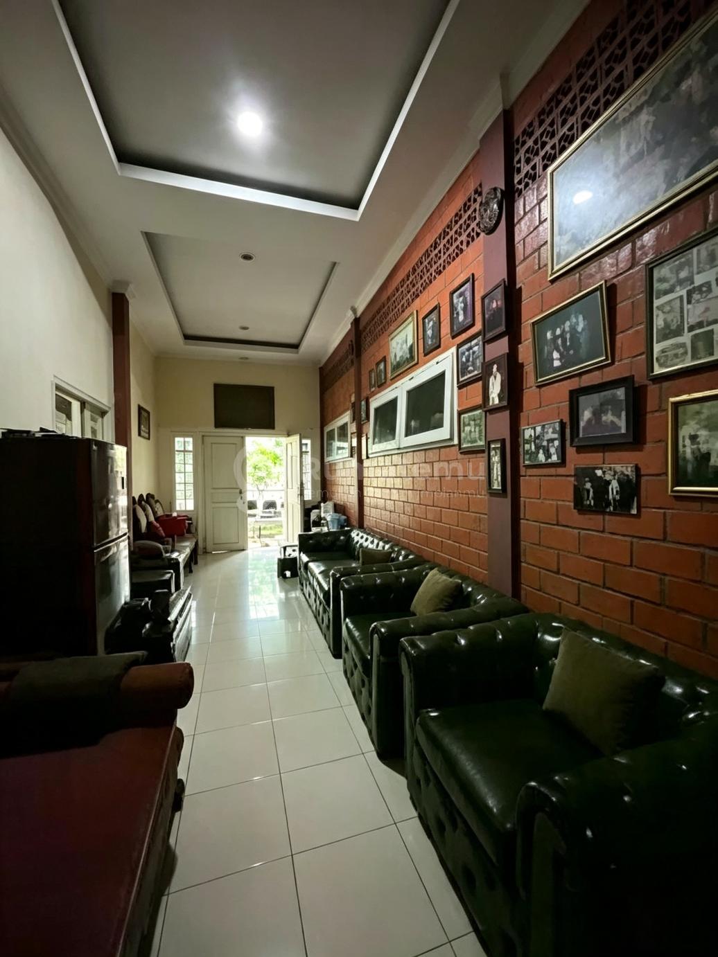 Jual di Bawah Harga Pasar Rumah di Pinggir Jalan Cocok Utk Workshop/Gudang,Kost2an