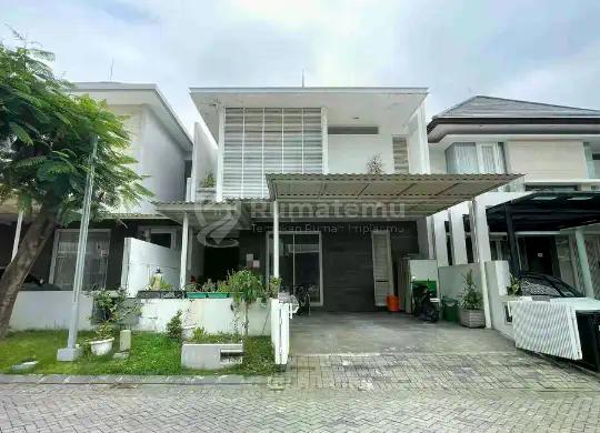 Dian Istana Surabaya 2M an Lelang
