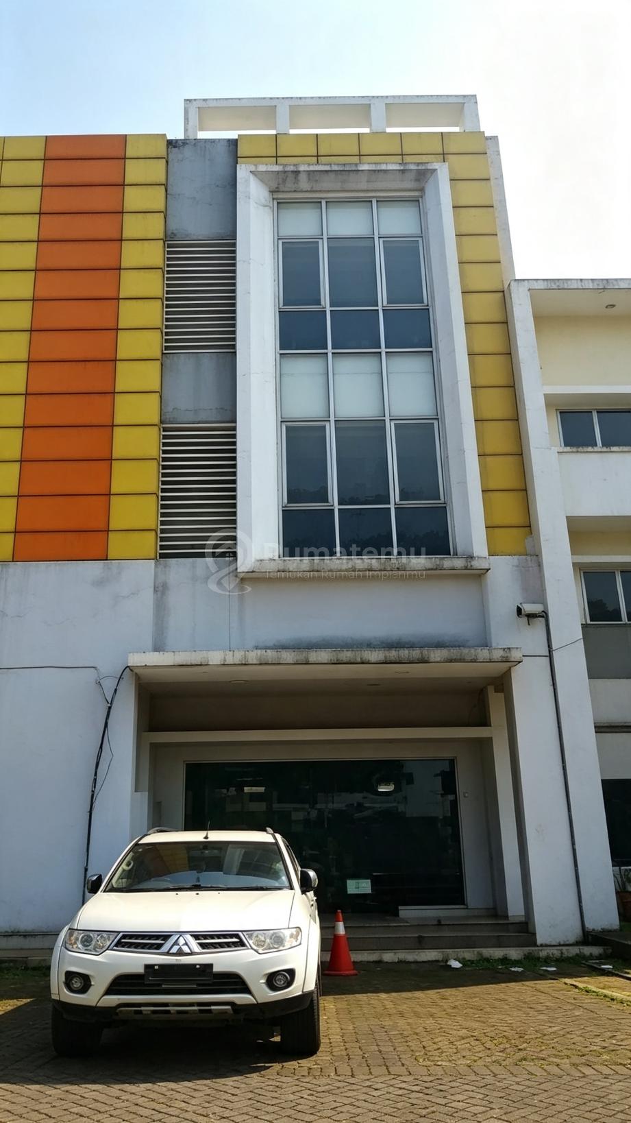 Disewakan Ruko 3 Lantai Hadap Jalan Raya Scientia, Cocok Buat Usaha Dan Kantor Min 2 Th Sewa