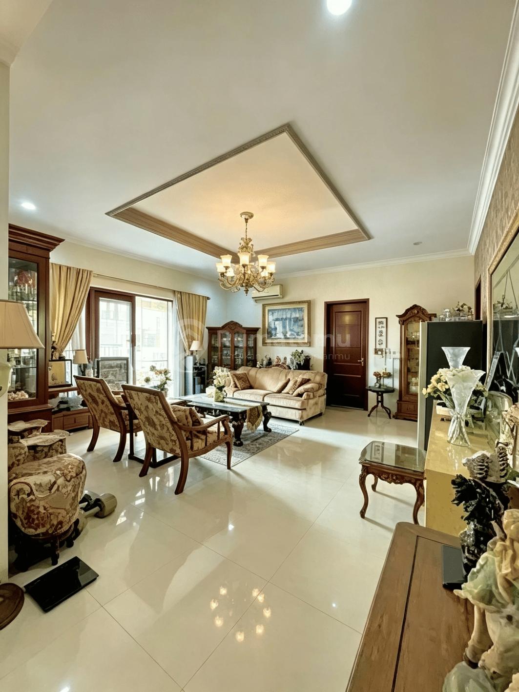 Rumah Lebak Bulus Uk500m2, 5+2 Br Rapih Dan Terawat Dengan Pool
