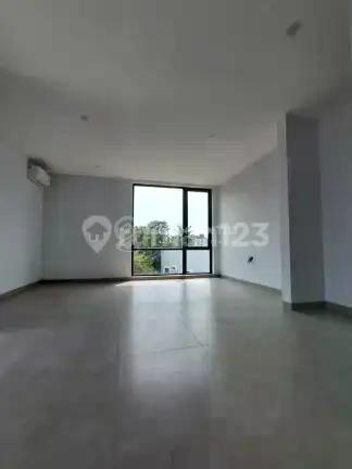 Rumah Baru 3 Lantai Hoek Design Menarik Strategis