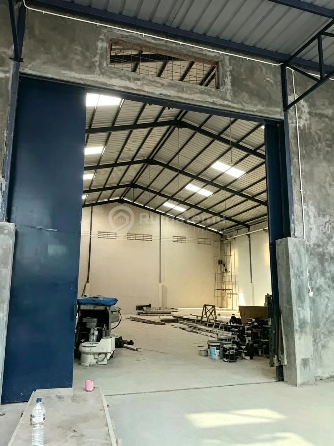 Gudang Baru di Kavling Dpr, Cipondoh, Tangerang