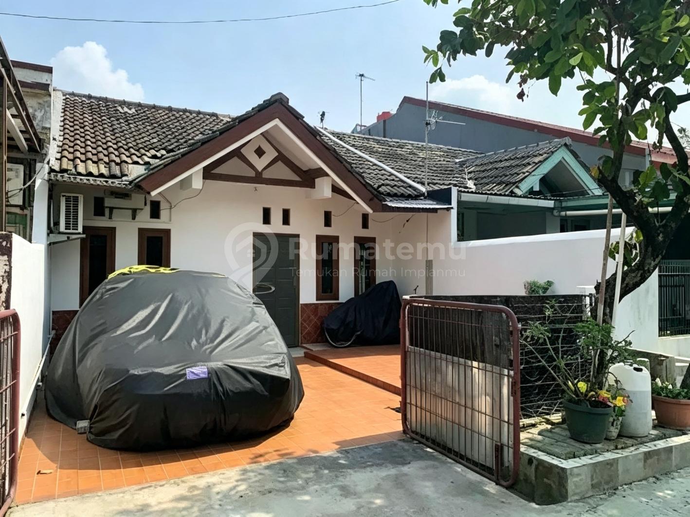 Rumah Murah Siap Huni Dalam Komplek Taman Harapan Baru Bekasi