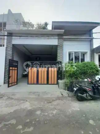 Rumah Bagus Dalam Komplek di Jatiwaringin
