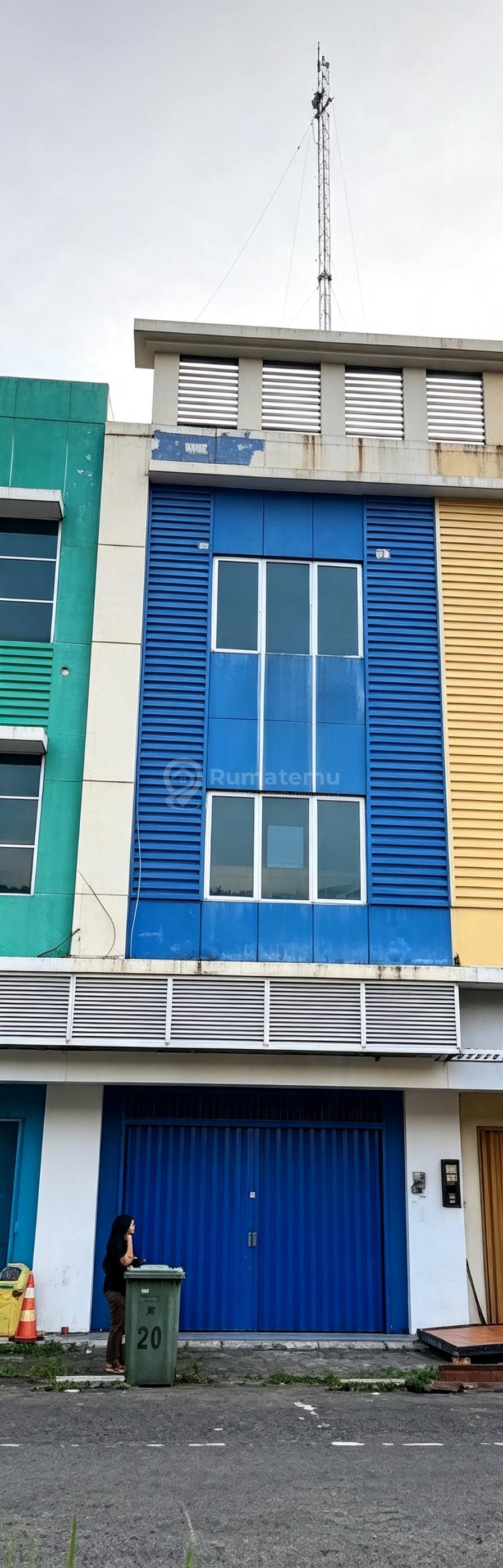Disewakan Ruko BSD City Komplek Ruko Security Aman Lokasi Strategis