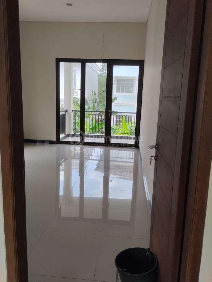 Rumah Siap Huni Cluster Depan Sentul City, Dekat ke Ah Poong