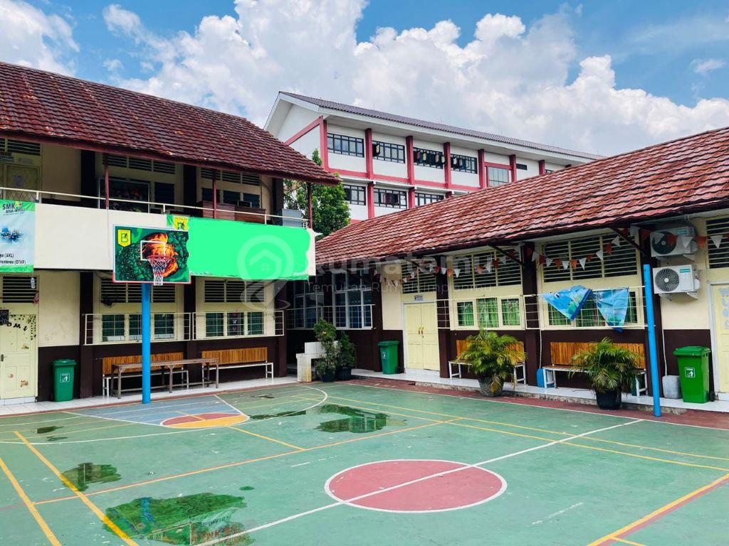 Tanah dan bangunan Sekolah di jual