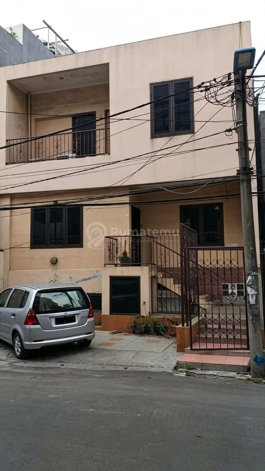 Dijual rumah x laboratorium note bisa untuk kantor / usaha di area Tanjung Duren, Duri Kepa