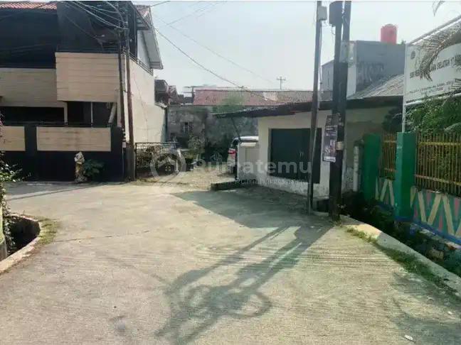 Jual Rugi  Rumah asri area Jl. Praja - Arteri Pondok Indah, Kebayoran Lama, Jakarta Selatan