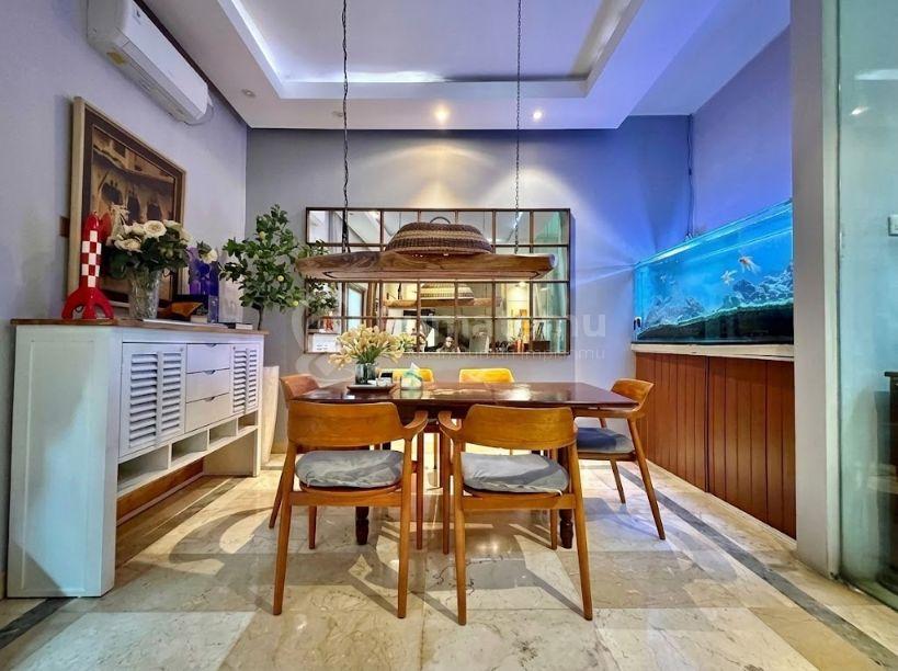 RUMAH KEMAYORAN DESIGN MODERN INDUSTRIAL FURNISHED JAKARTA PUSAT