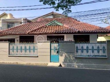Rumah asri disewa di Lebak Bulus. Bisa buat kantor. Unfurnished