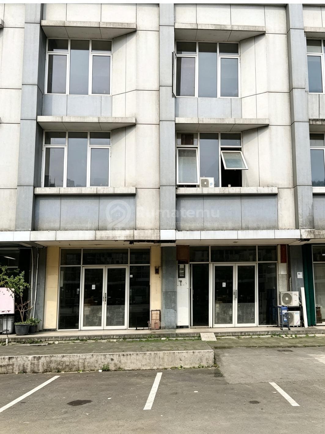 Disewakan Ruko Gandeng di Alam Sutera, Ruko Astc, Sudah Dijebol