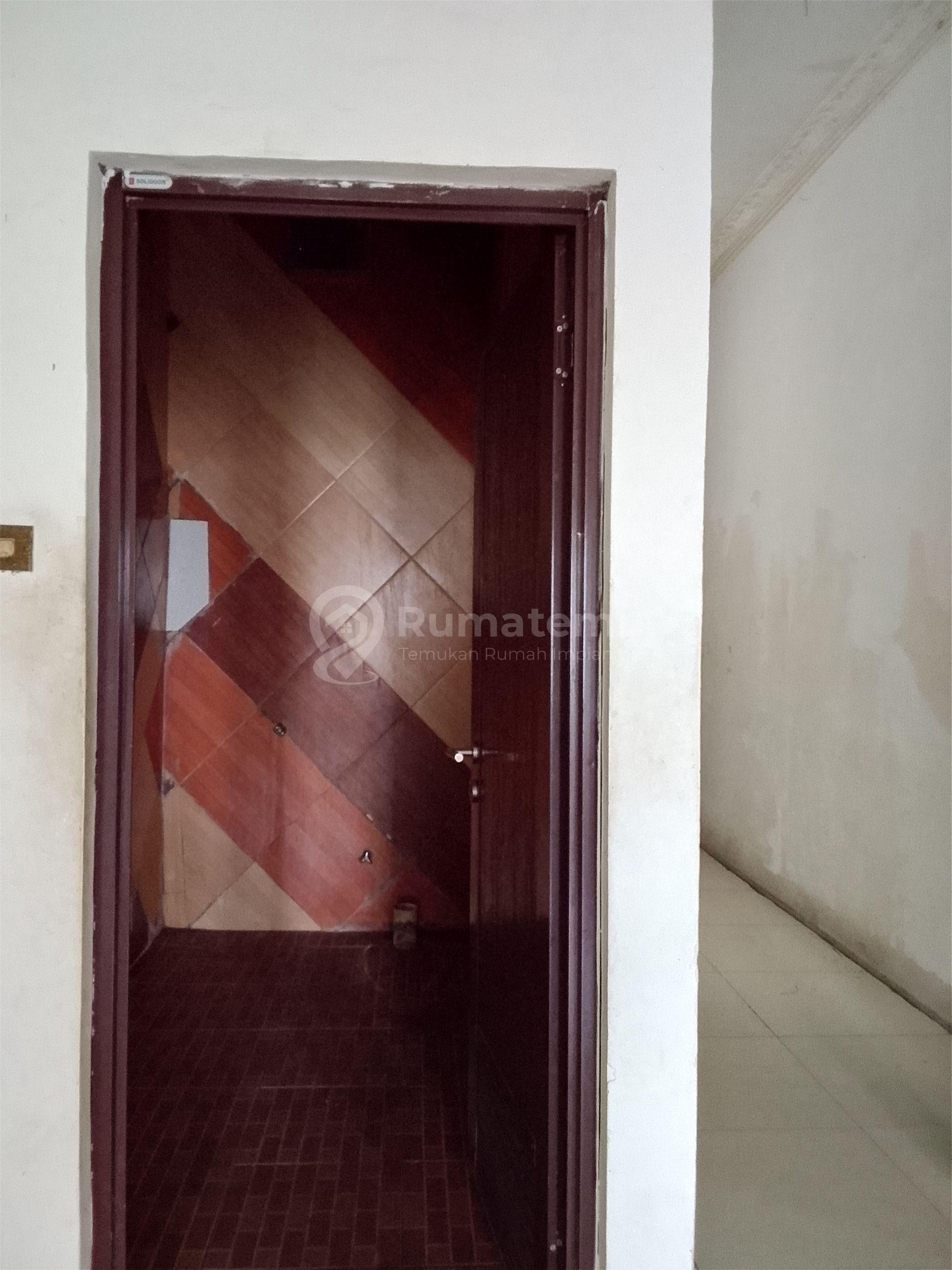 Di jual rumah asri di bawah harga pasar 