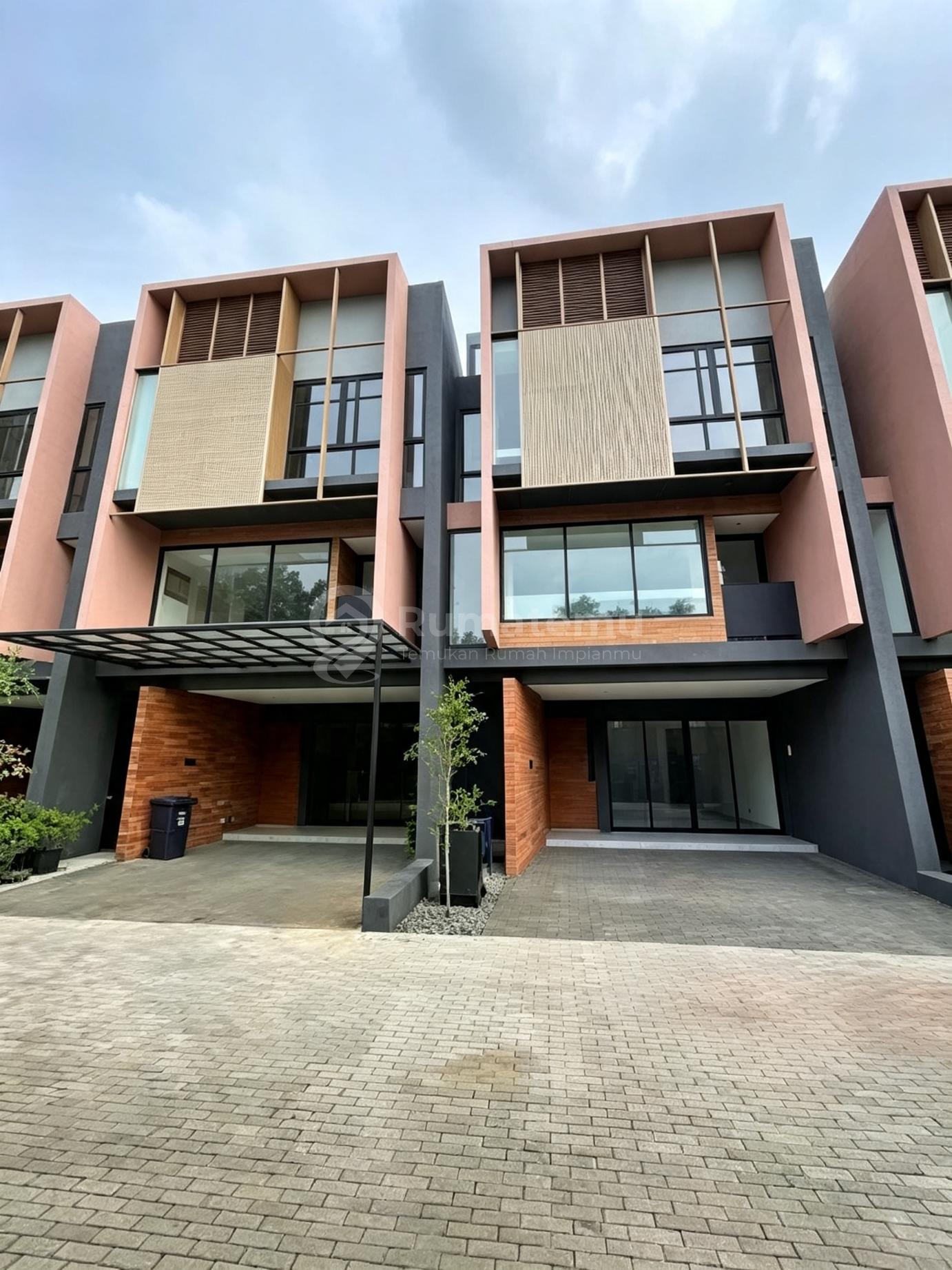 Dijual Rumah Mewah Dalam Town House Ampera Cilandak Jakarta Selatan