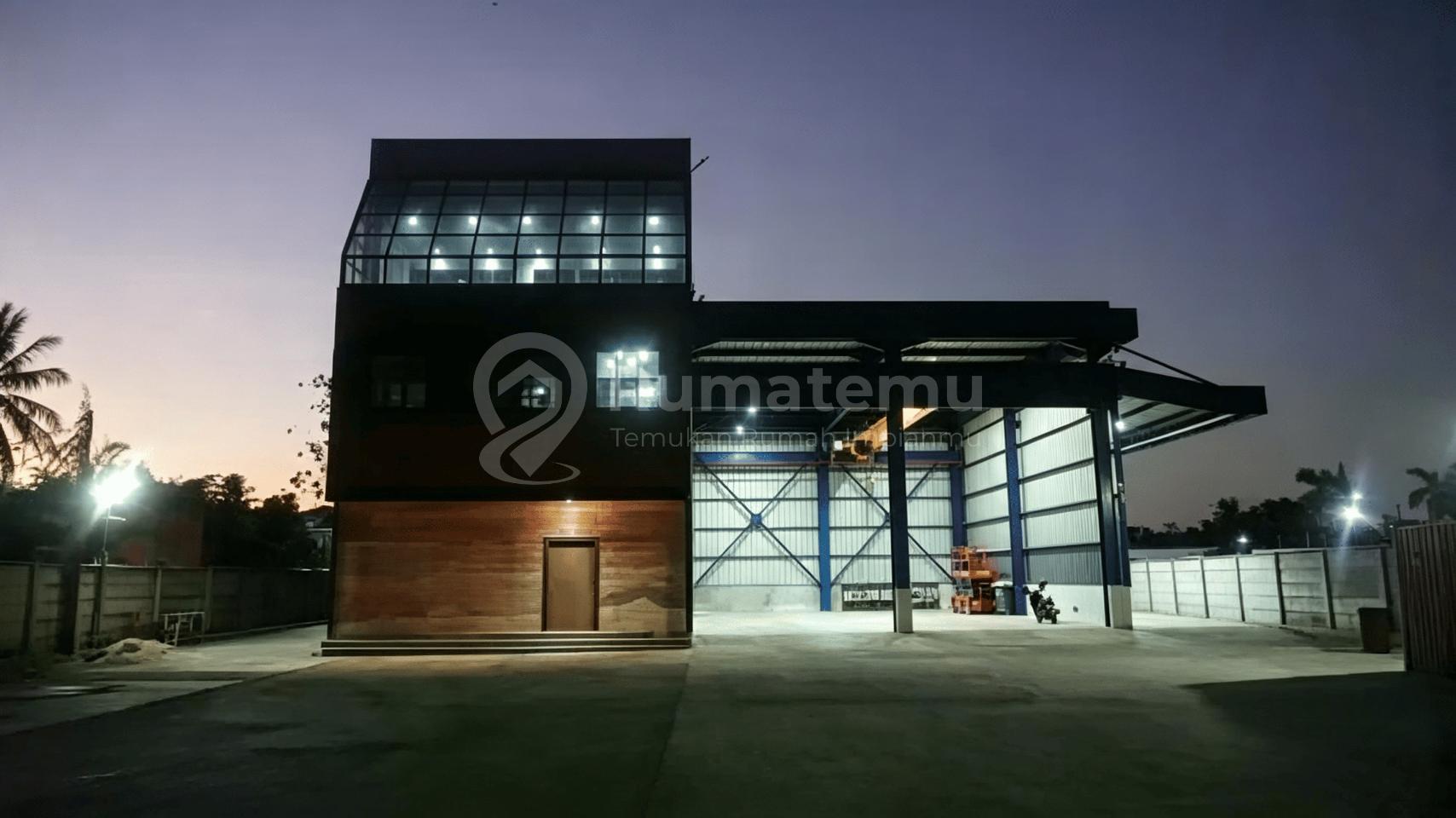 Dijual Gedung Kantor Cocok Untuk Industri dan Pergudangan di Cakung Cilincing 2200 M2 Berikut Workshop