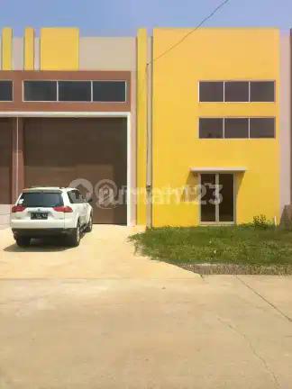 Dijual Cepat Gudang Bizhub Pinggir Jalan+ Parkir Luas