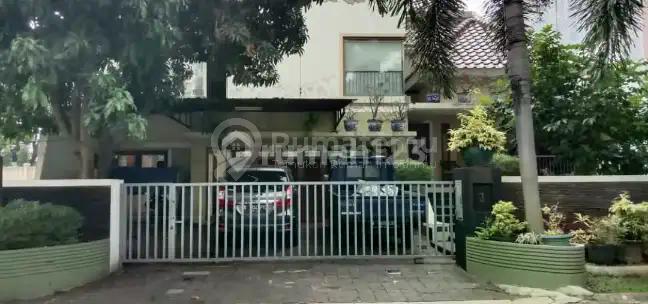 Rumah Lokasi Strategis dan Mewah di Senayan Bintaro Sektor 9