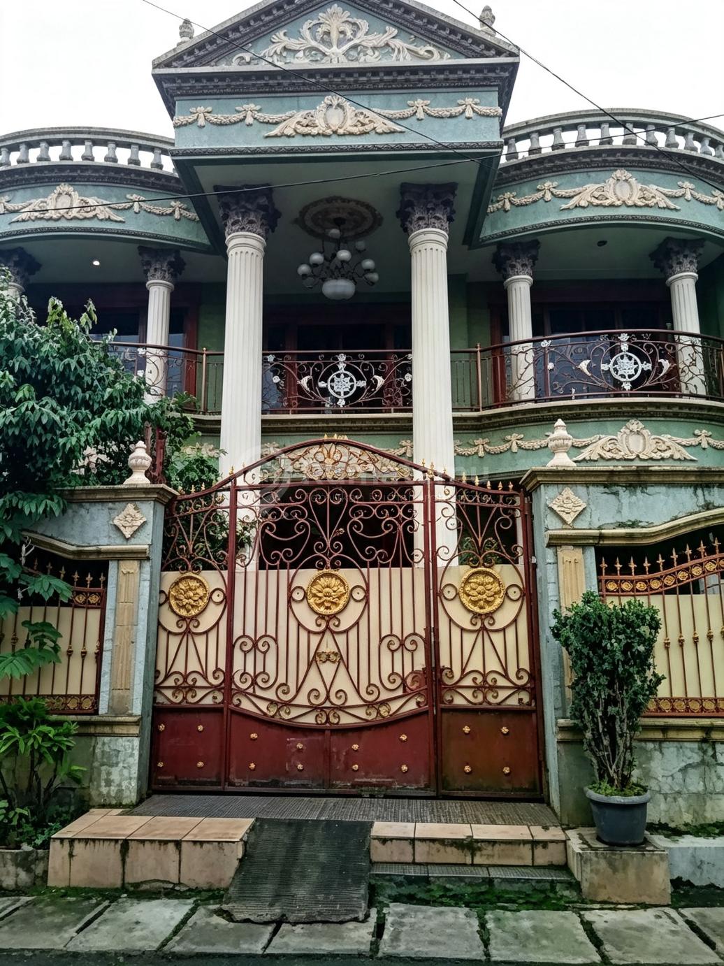 Rumah Pinggir Jalan Area Cipayung, 650 Meter Ke Jalan Raya Cilangkap
