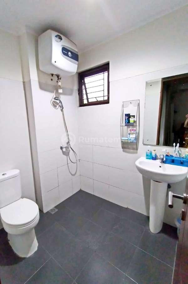 Rumah Dalam Cluster Primer Rieviera Di Rawamangun Jakarta Timur 