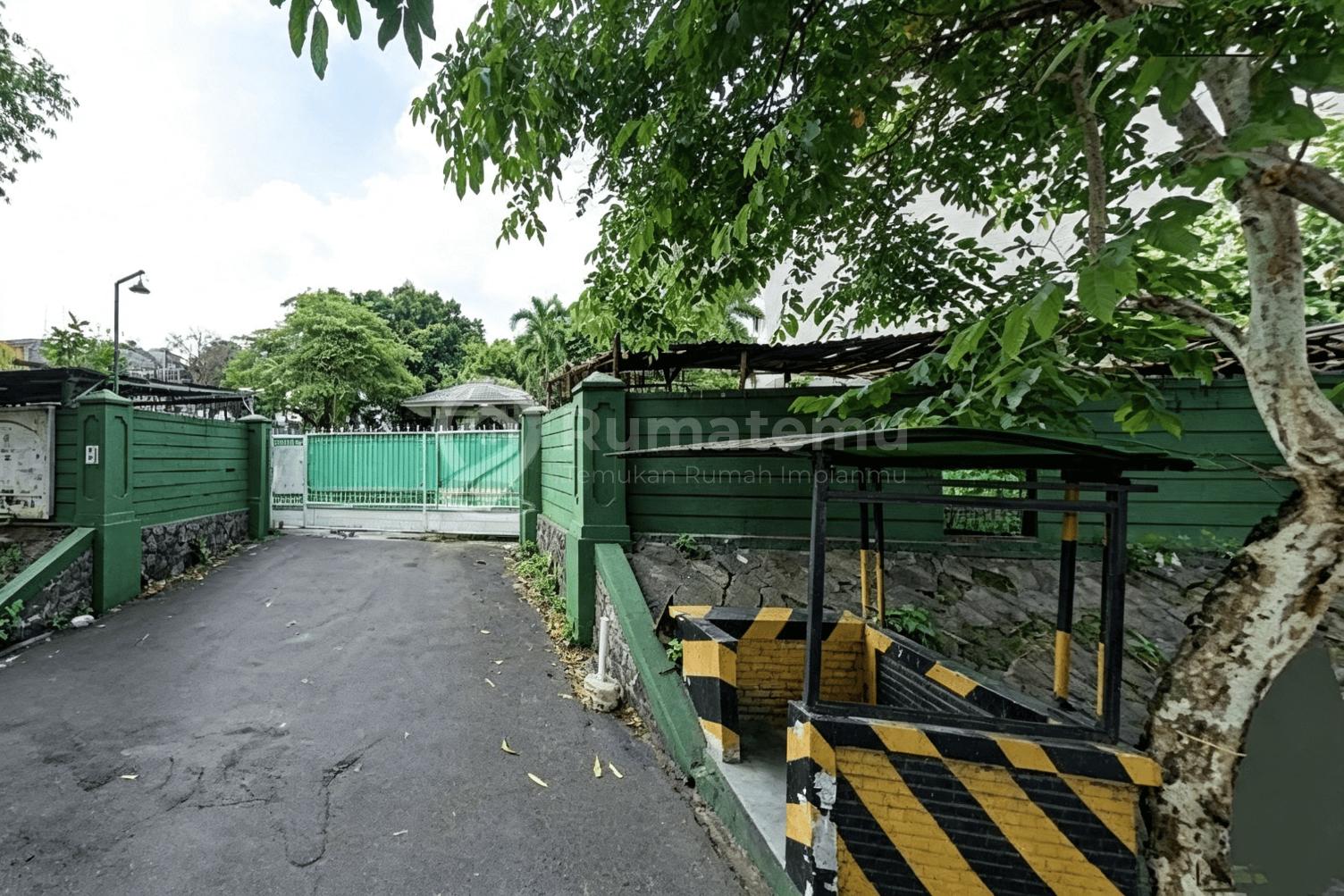 Dijual lahan ex sekolah AIS Di Kemang Timur, Pejaten Barat Cocok untuk cluster/perumahan mewah kemang