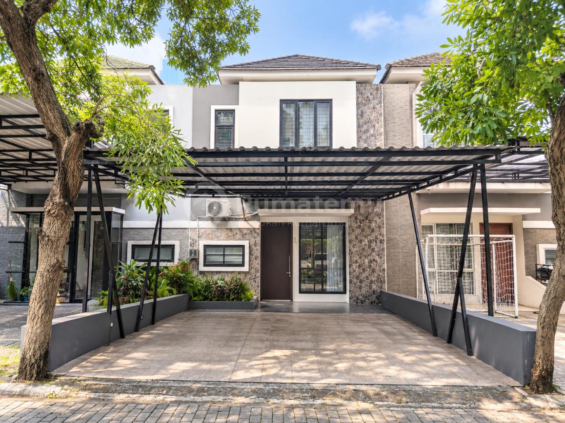 RUMAH KEBON JERUK DALAM KOMPLEK TOWNHOUSE SIAP HUNI JAKARTA BARAT