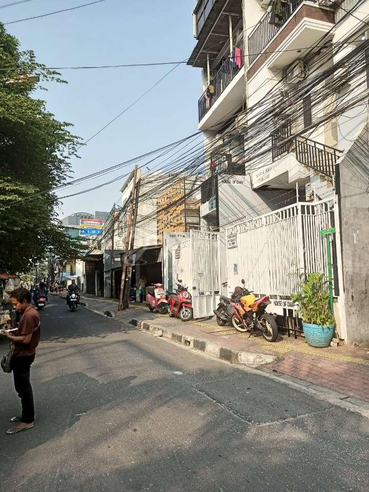 Dijual Rumah Kost di Tanjung Duren Utara, Jakarta Barat