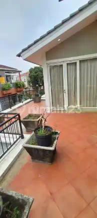 Rumah 2 Lantai Cantik Semi Furnished Timur Lokasi Premium Cibubur