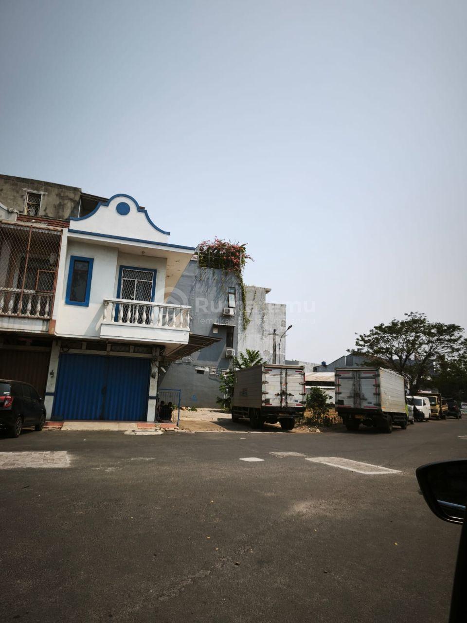 DIJUAL / DISEWAKAN RUKO 1000 FANTAZI Z 